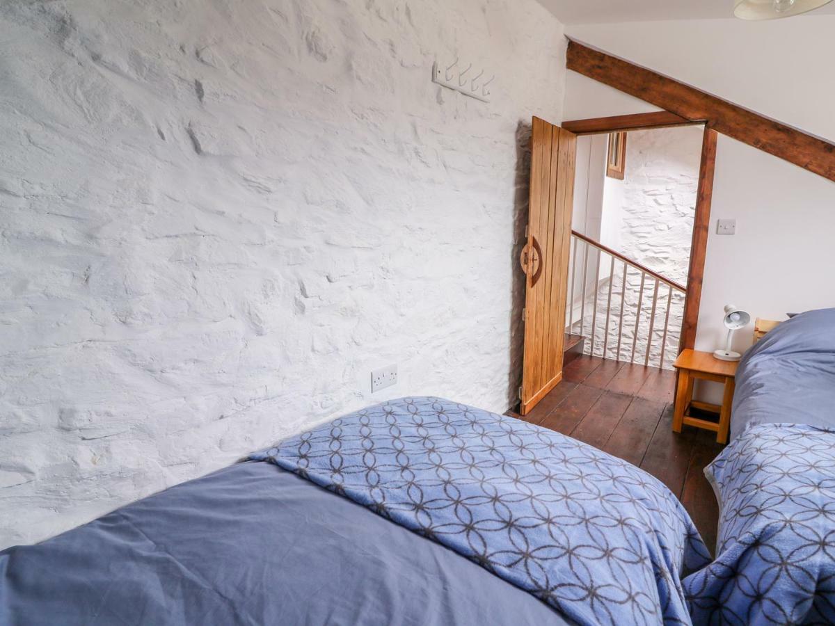 Villa Llety à Fishguard Extérieur photo