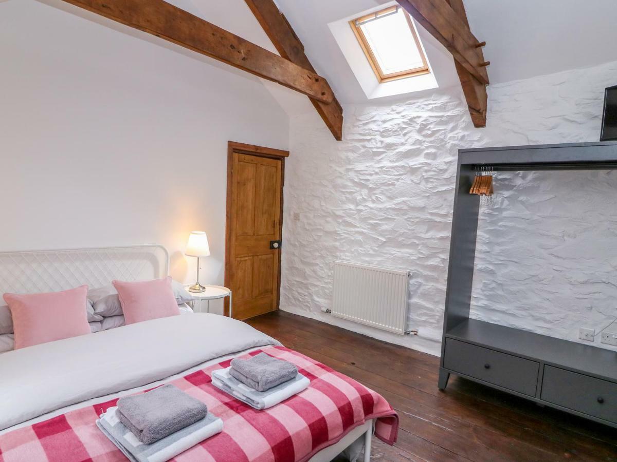 Villa Llety à Fishguard Extérieur photo
